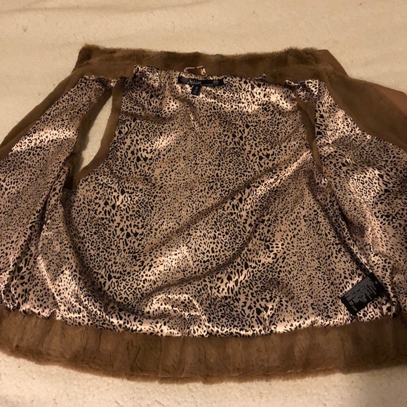 🍂Faux fur vest🍂 - Picture 3 of 4